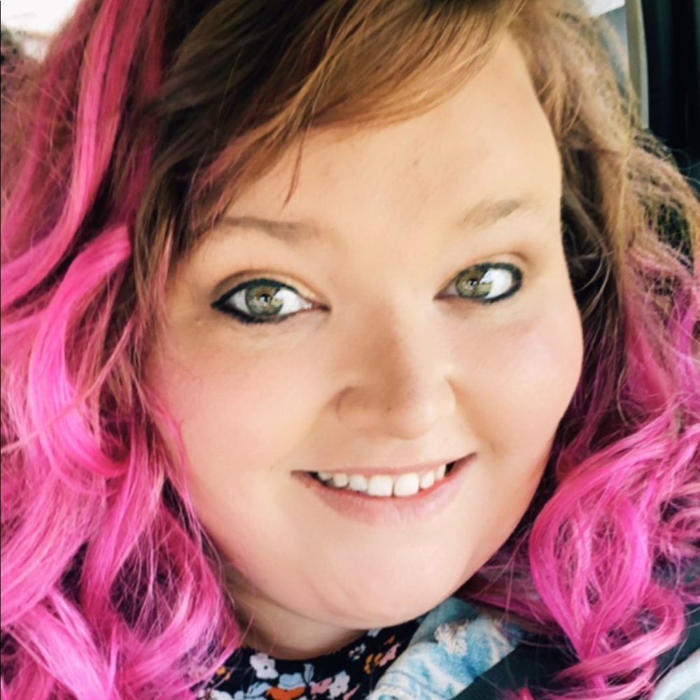 Meet your Posher, Elizabeth